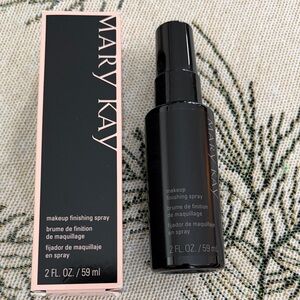 Mary Kay Makeup Finishing Spray - Black Bottle